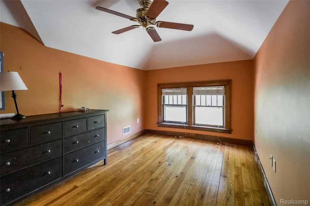 51 Massachusetts Street Highland Park City MI 48203