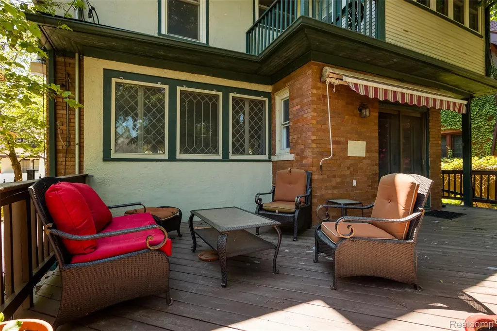 51 Massachusetts Street Highland Park City MI 48203