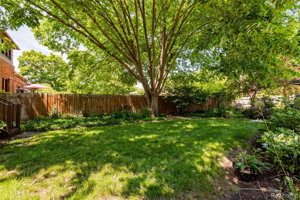 51 Massachusetts Street Highland Park City MI 48203