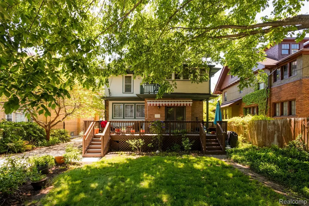 51 Massachusetts Street Highland Park City MI 48203