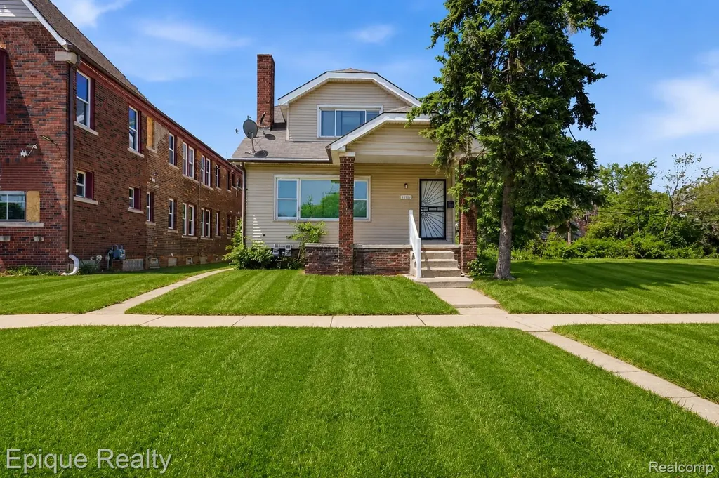 16901 Log Cabin Street Detroit City MI 48203