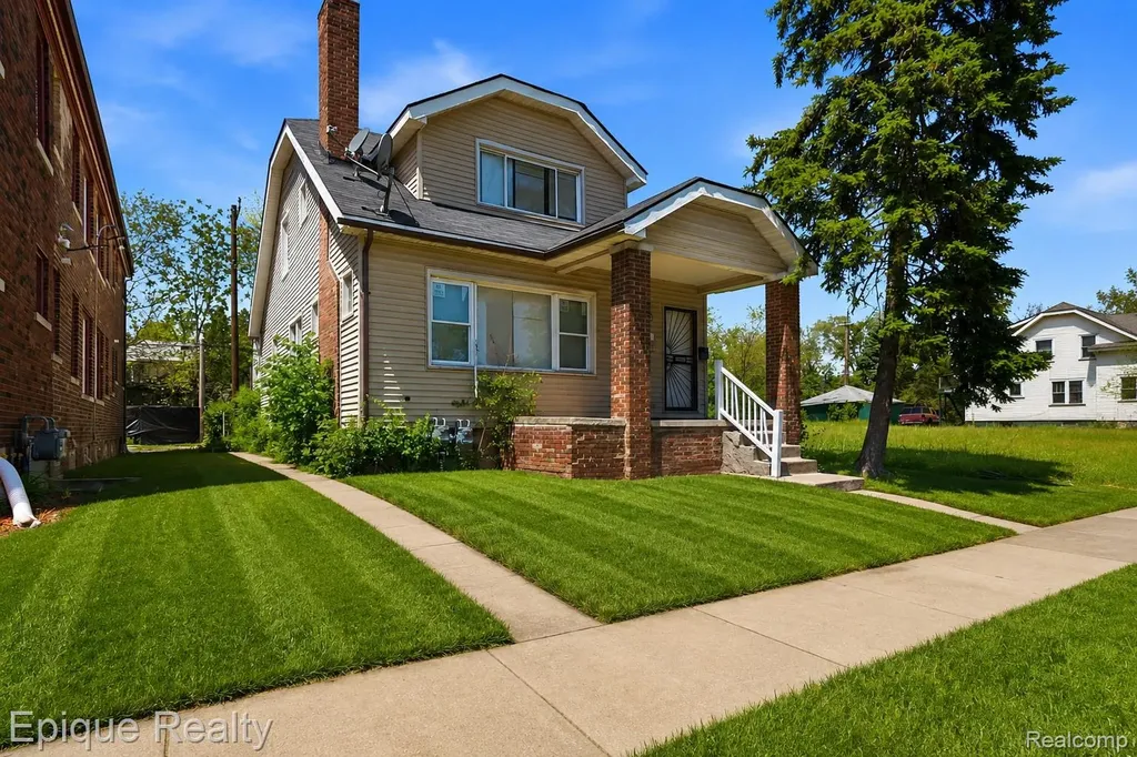 16901 Log Cabin Street Detroit City MI 48203