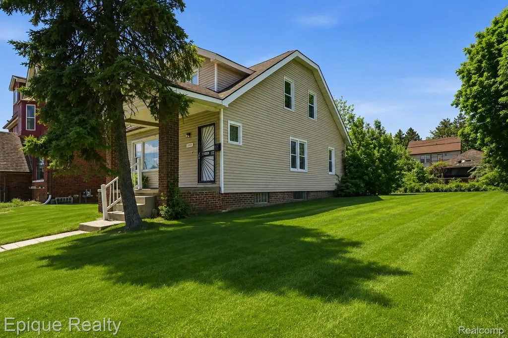 16901 Log Cabin Street Detroit City MI 48203