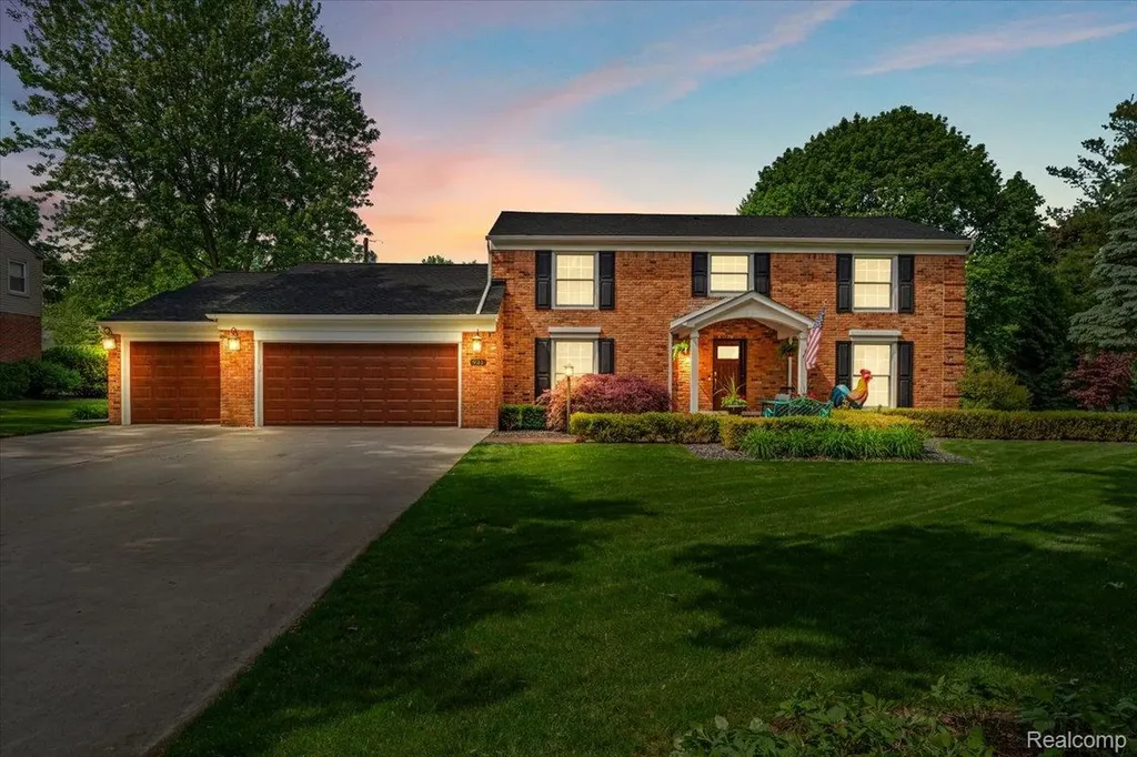 931 S Shady Hollow Circle Bloomfield Hills City MI 48304