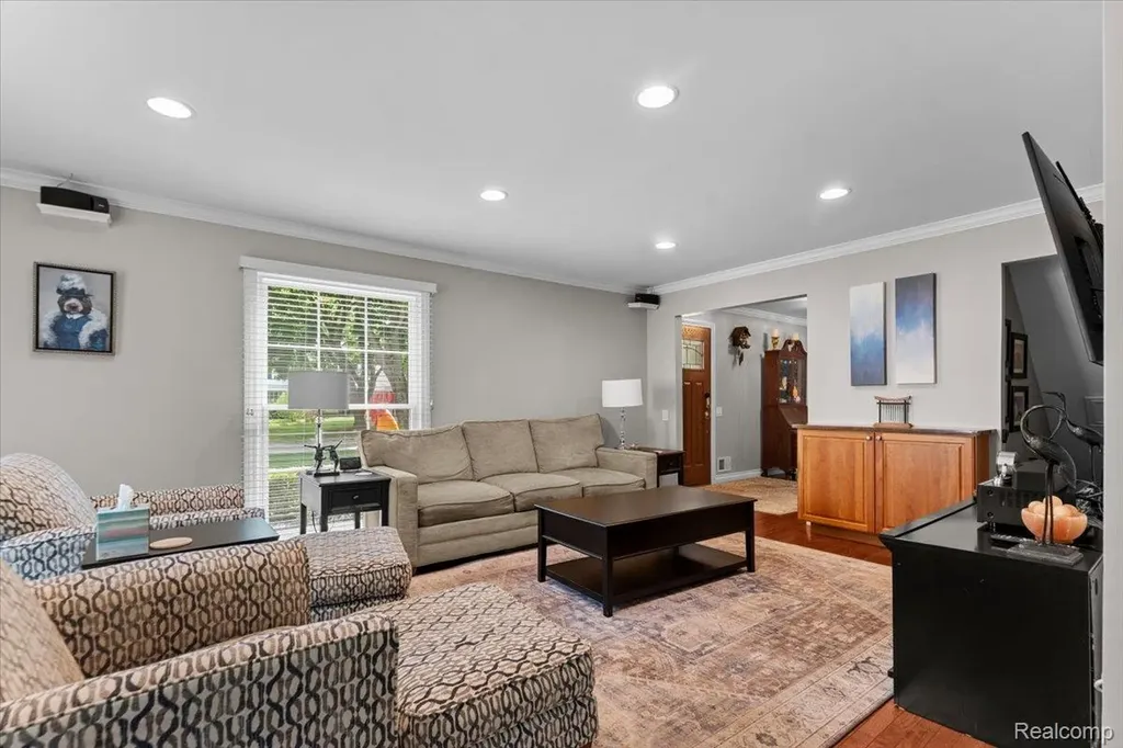 931 S Shady Hollow Circle Bloomfield Hills City MI 48304