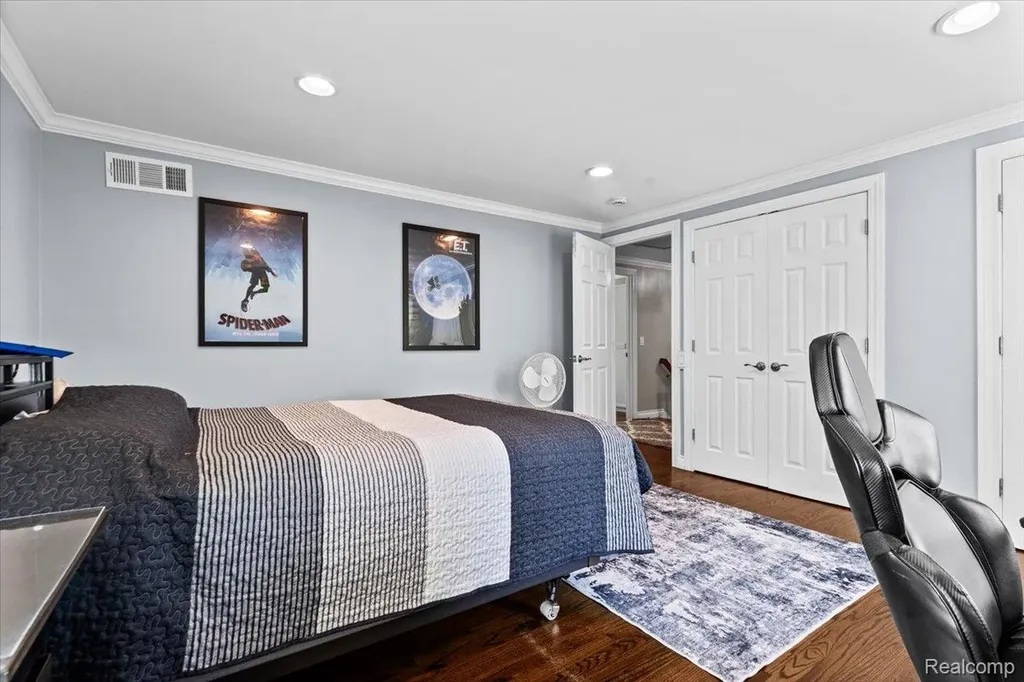 931 S Shady Hollow Circle Bloomfield Hills City MI 48304
