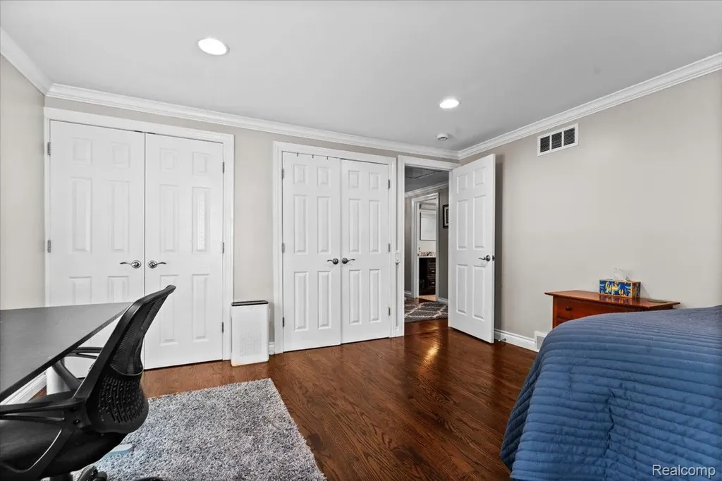 931 S Shady Hollow Circle Bloomfield Hills City MI 48304