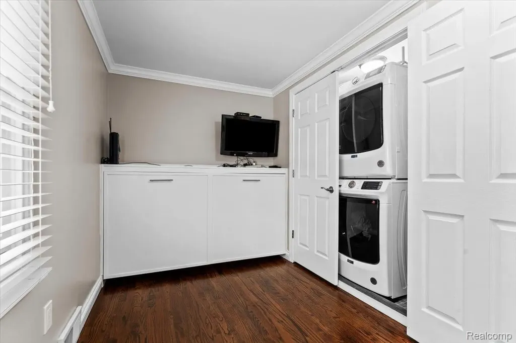 931 S Shady Hollow Circle Bloomfield Hills City MI 48304