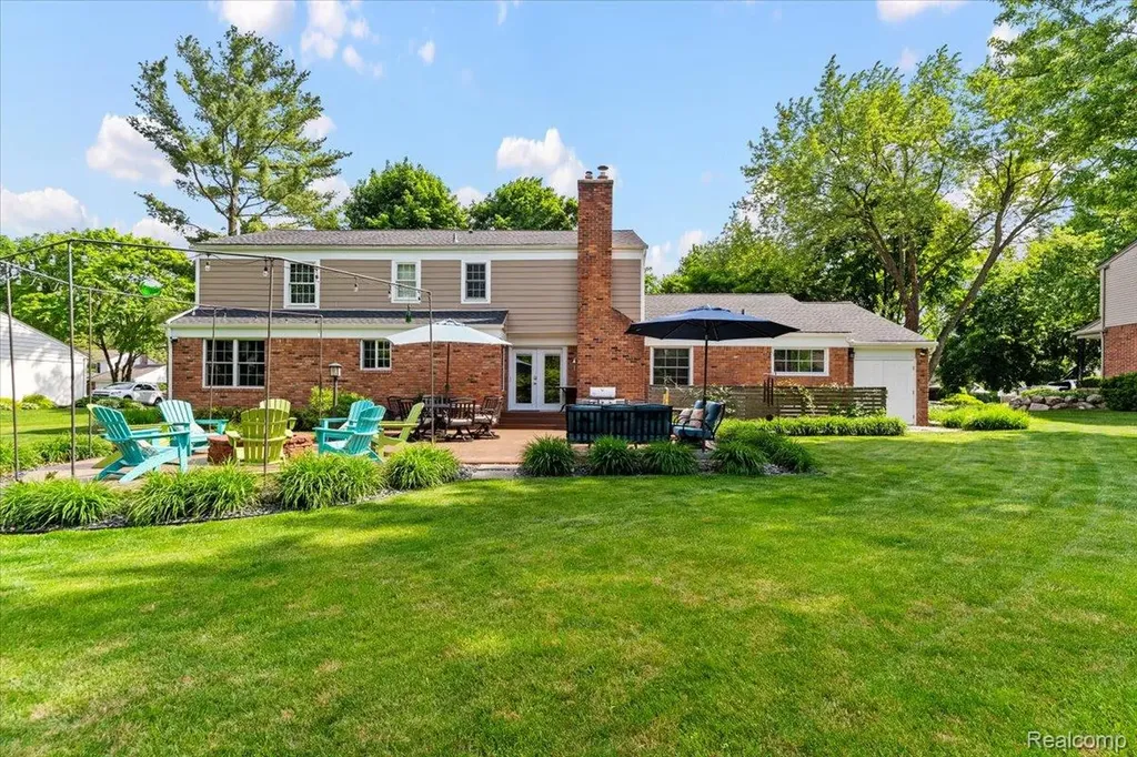 931 S Shady Hollow Circle Bloomfield Hills City MI 48304
