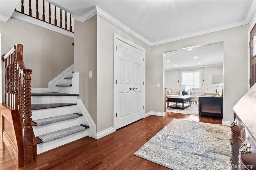 931 S Shady Hollow Circle Bloomfield Hills City MI 48304