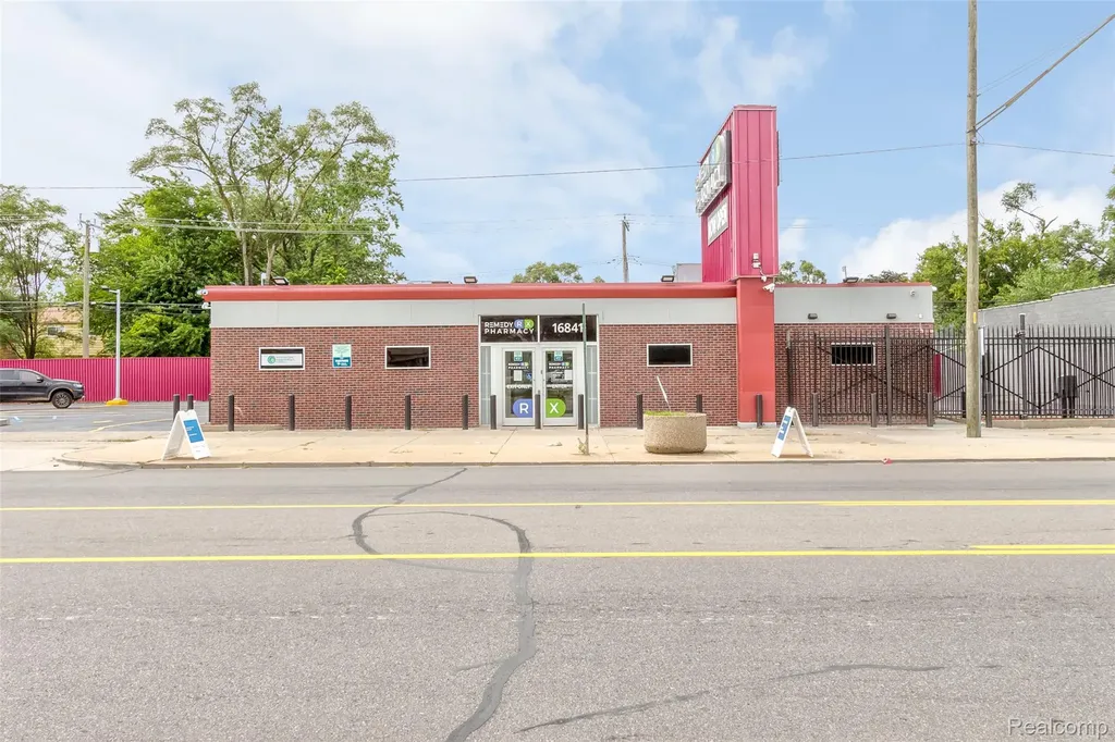 16841 Schaefer Highway Detroit City MI 48235