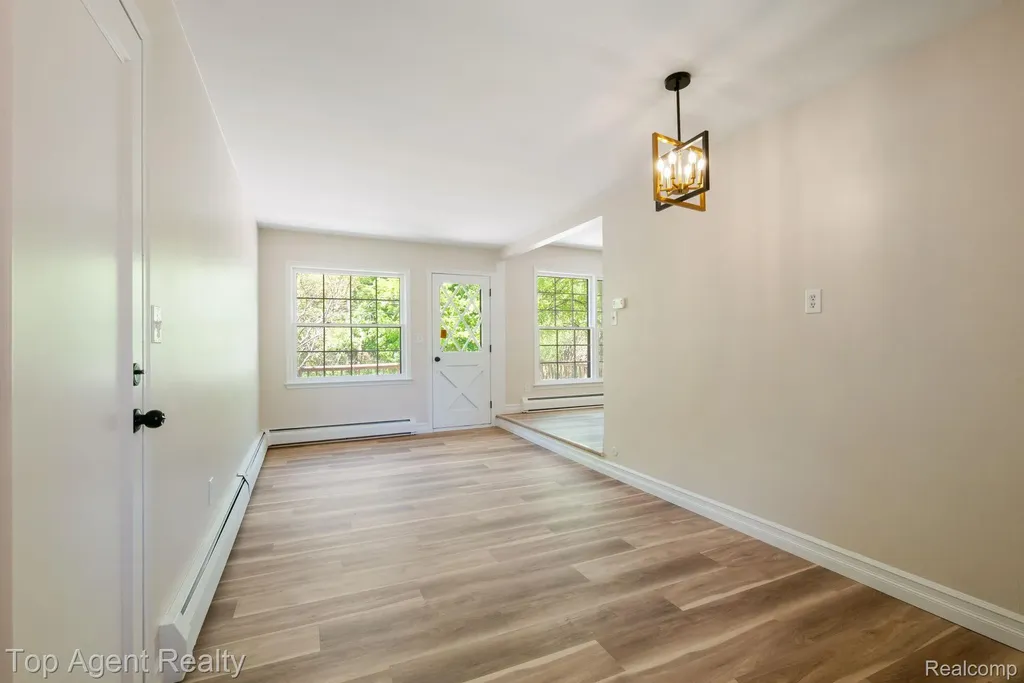 6525 Little Turkey Run Shelby Charter Township MI 48317
