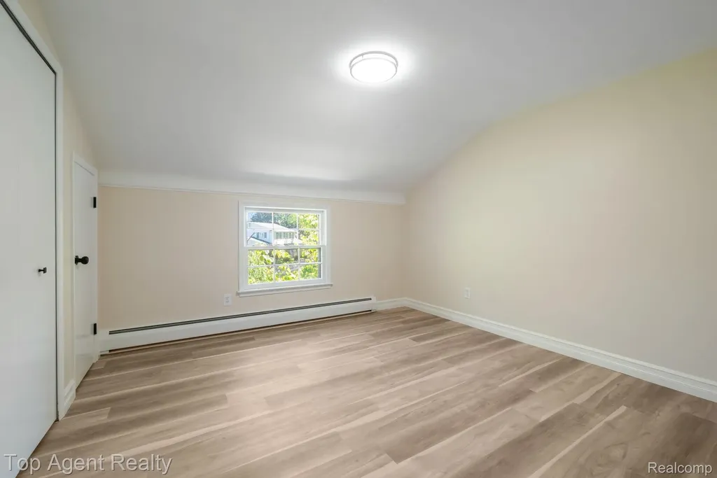 6525 Little Turkey Run Shelby Charter Township MI 48317