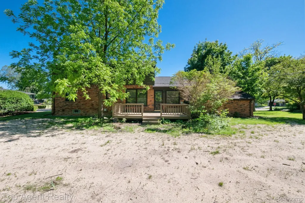 6525 Little Turkey Run Shelby Charter Township MI 48317