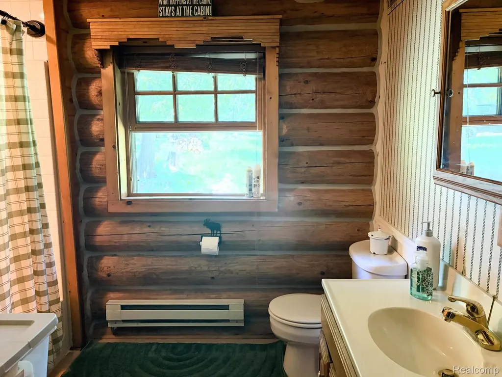 2995 S Lakeshore Drive Bois Blanc Township MI 49775
