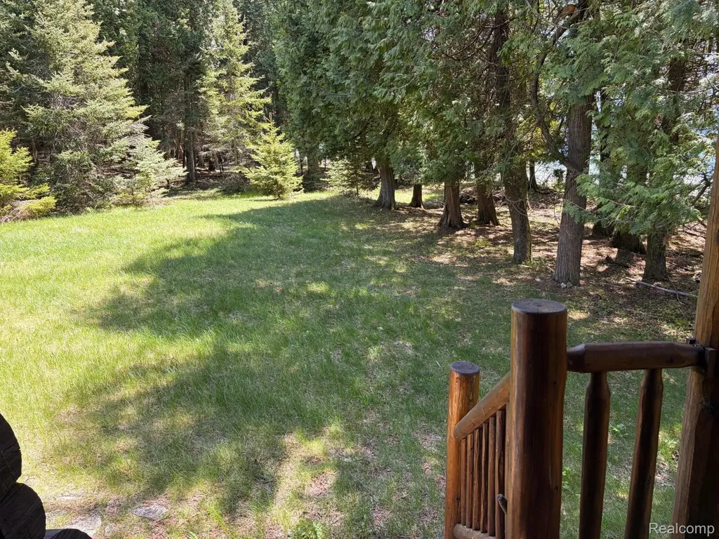 2995 S Lakeshore Drive Bois Blanc Township MI 49775