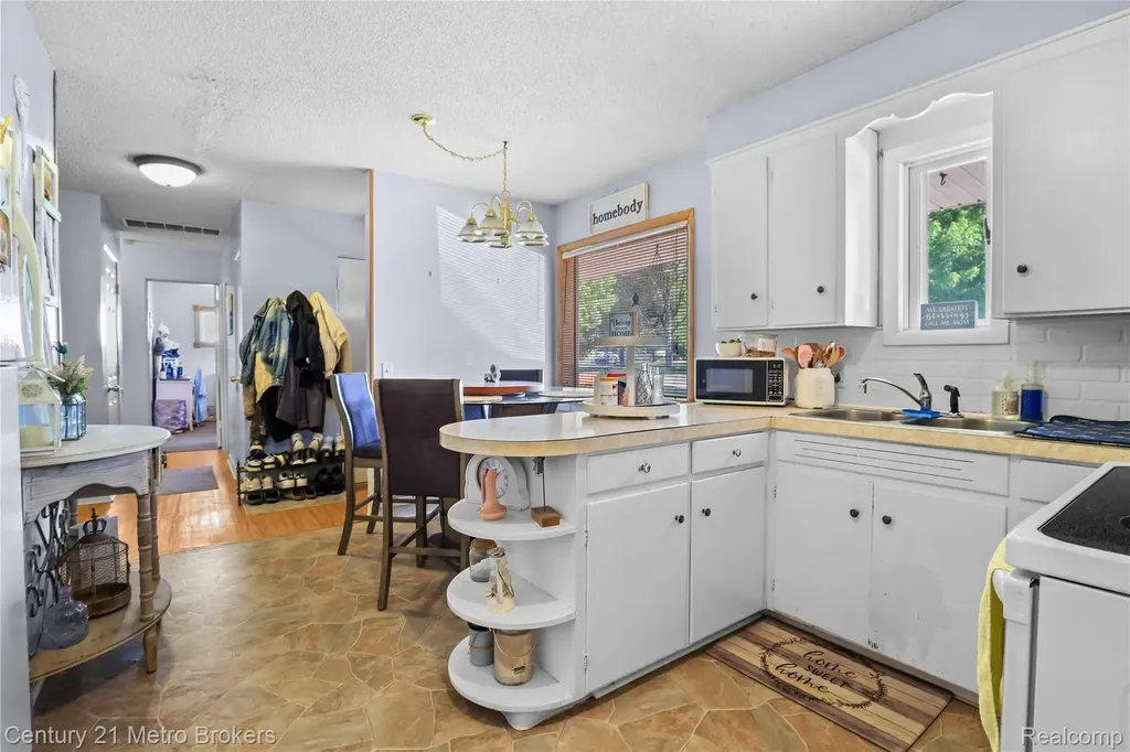 1319 Coutant Street Flushing City MI 48433