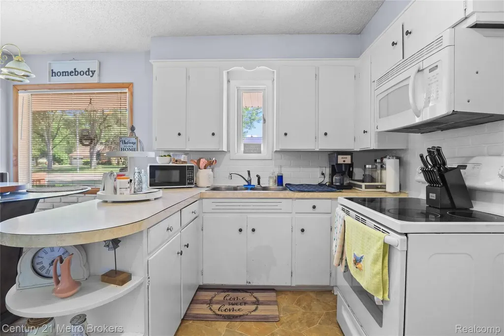 1319 Coutant Street Flushing City MI 48433