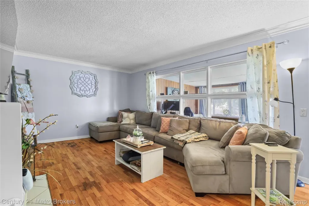 1319 Coutant Street Flushing City MI 48433