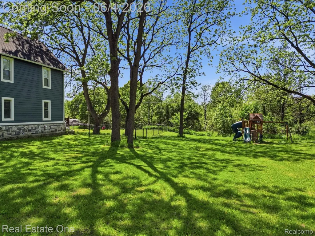 879 N Hacker Road Oceola Township MI 48843