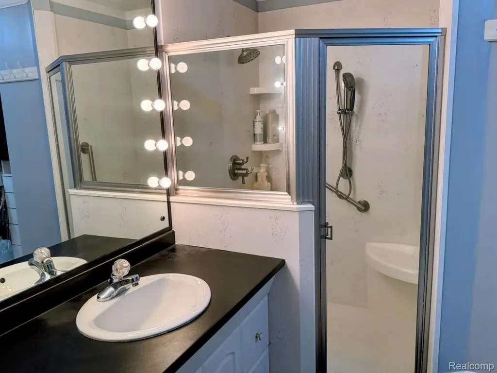 8420 Pacton Drive Shelby Charter Township MI 48317
