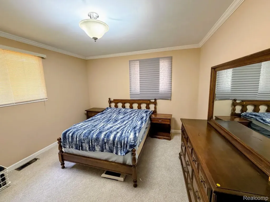 8420 Pacton Drive Shelby Charter Township MI 48317