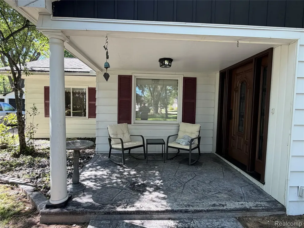 8420 Pacton Drive Shelby Charter Township MI 48317