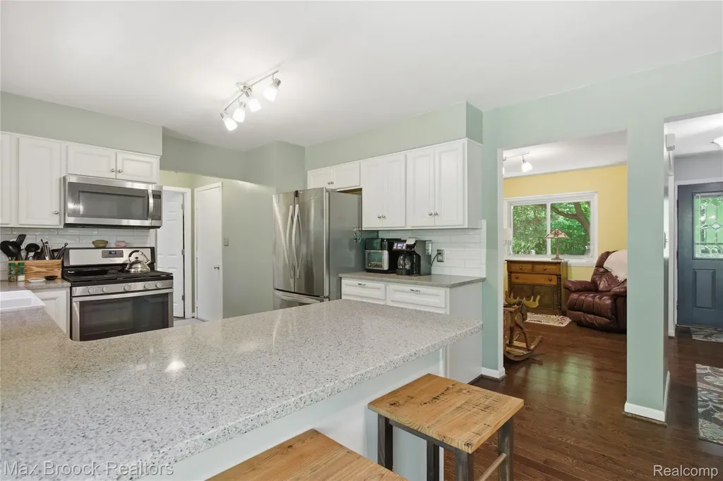 4457 Fettig Trail White Lake Charter Township MI 48383