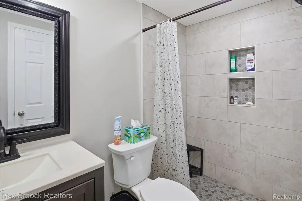 4457 Fettig Trail White Lake Charter Township MI 48383