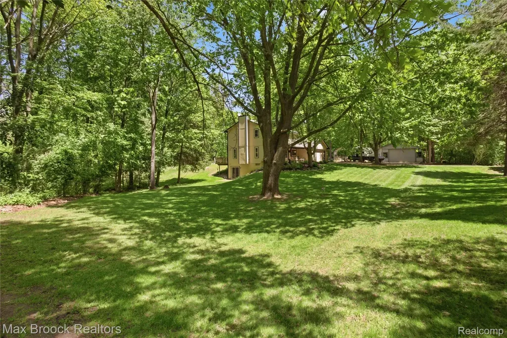 4457 Fettig Trail White Lake Charter Township MI 48383