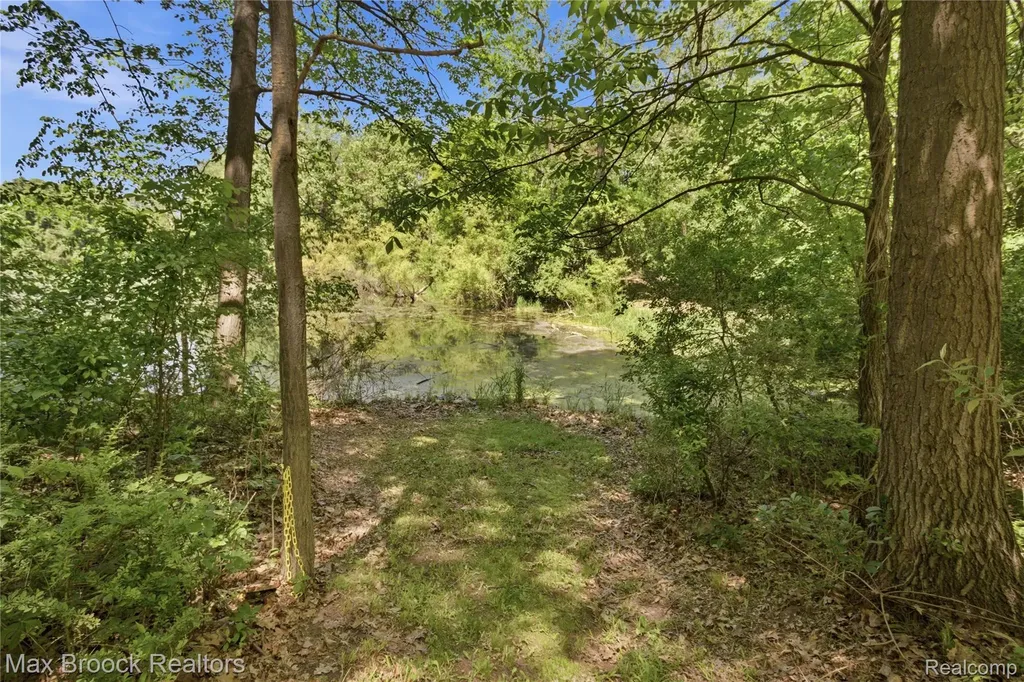 4457 Fettig Trail White Lake Charter Township MI 48383