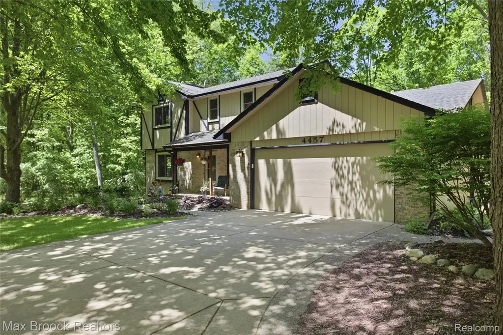 4457 Fettig Trail White Lake Charter Township MI 48383