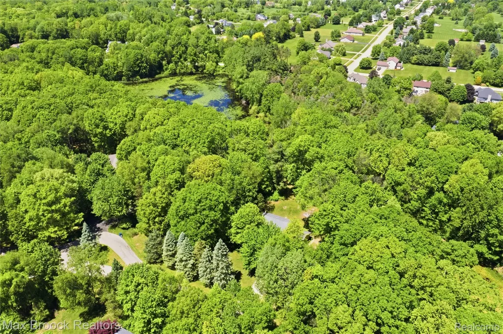 4457 Fettig Trail White Lake Charter Township MI 48383
