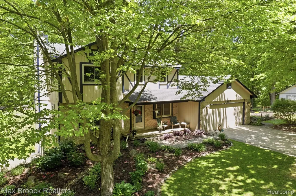 4457 Fettig Trail White Lake Charter Township MI 48383