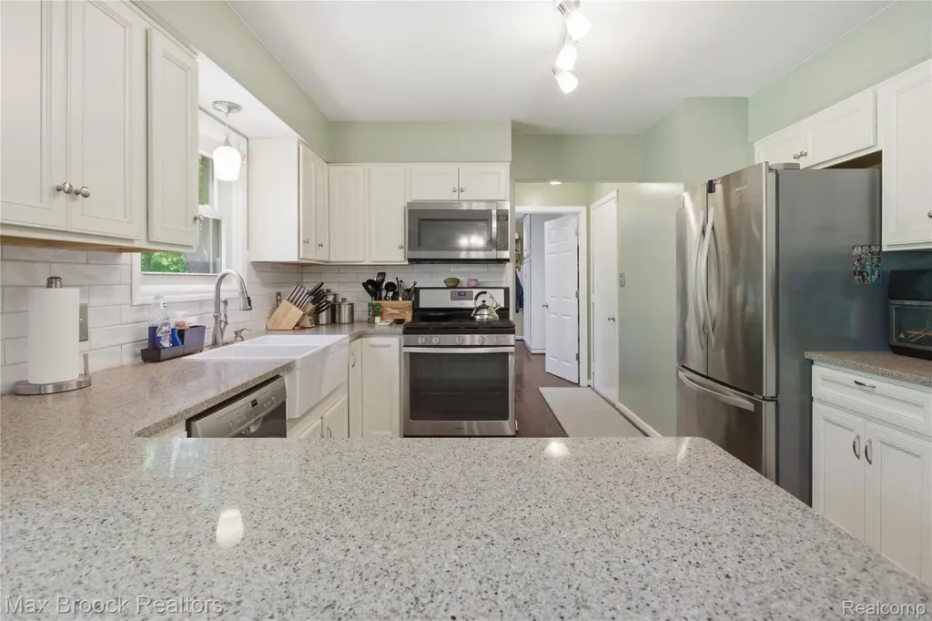 4457 Fettig Trail White Lake Charter Township MI 48383