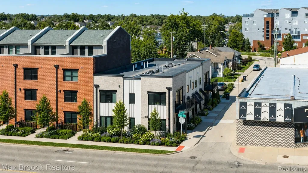 105 N Laurel Street Royal Oak City MI 48067