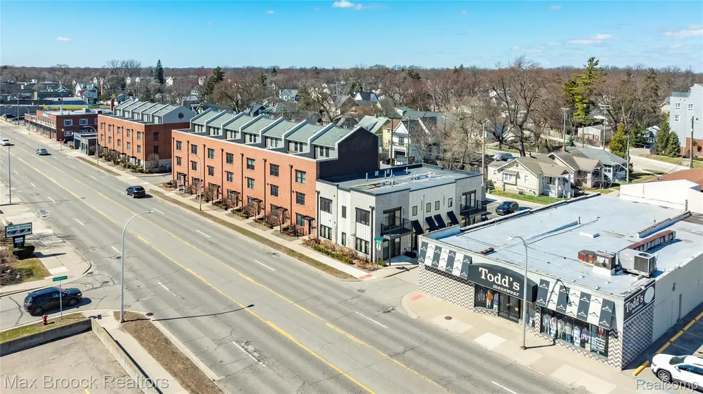 105 N Laurel Street Royal Oak City MI 48067