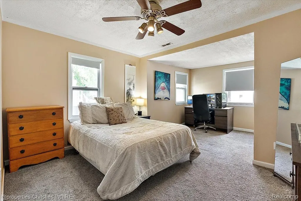 2715 Inman Street Ferndale City MI 48220