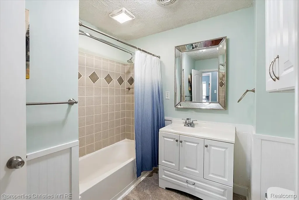 2715 Inman Street Ferndale City MI 48220