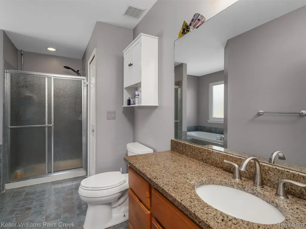 52359 Fox Pointe Drive New Baltimore City MI 48047