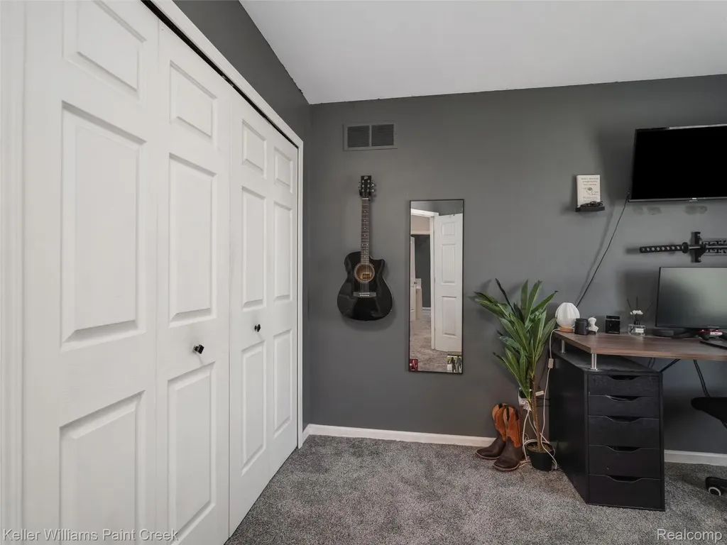 52359 Fox Pointe Drive New Baltimore City MI 48047