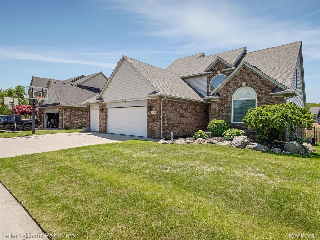52359 Fox Pointe Drive New Baltimore City MI 48047