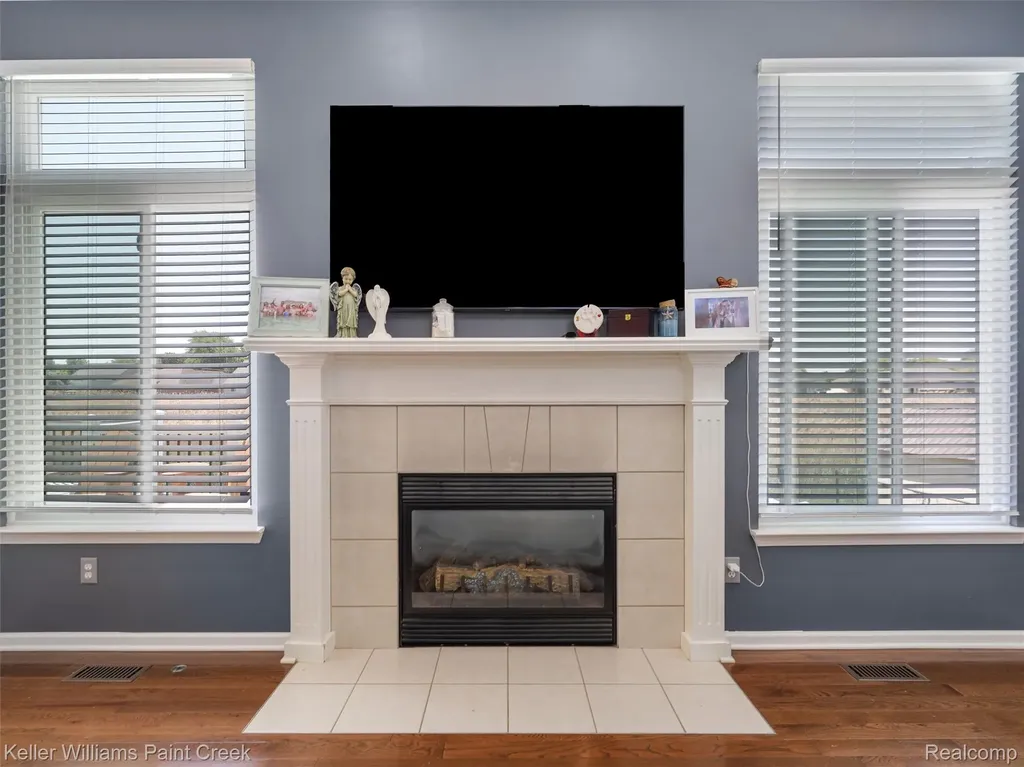 52359 Fox Pointe Drive New Baltimore City MI 48047