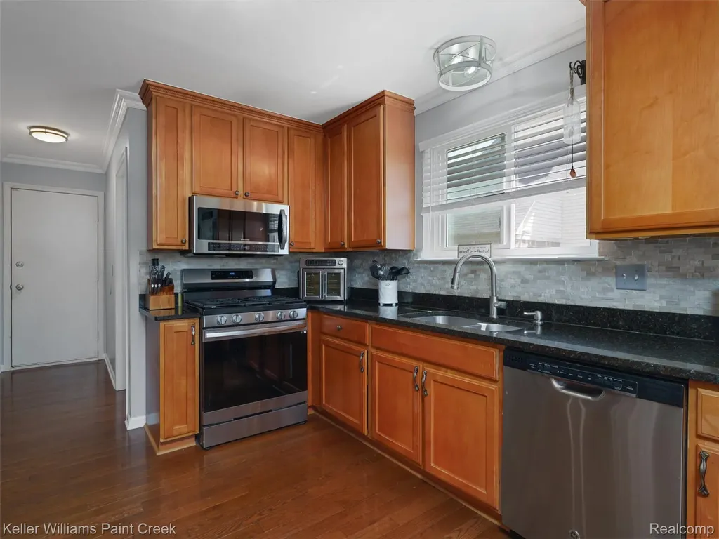 52359 Fox Pointe Drive New Baltimore City MI 48047