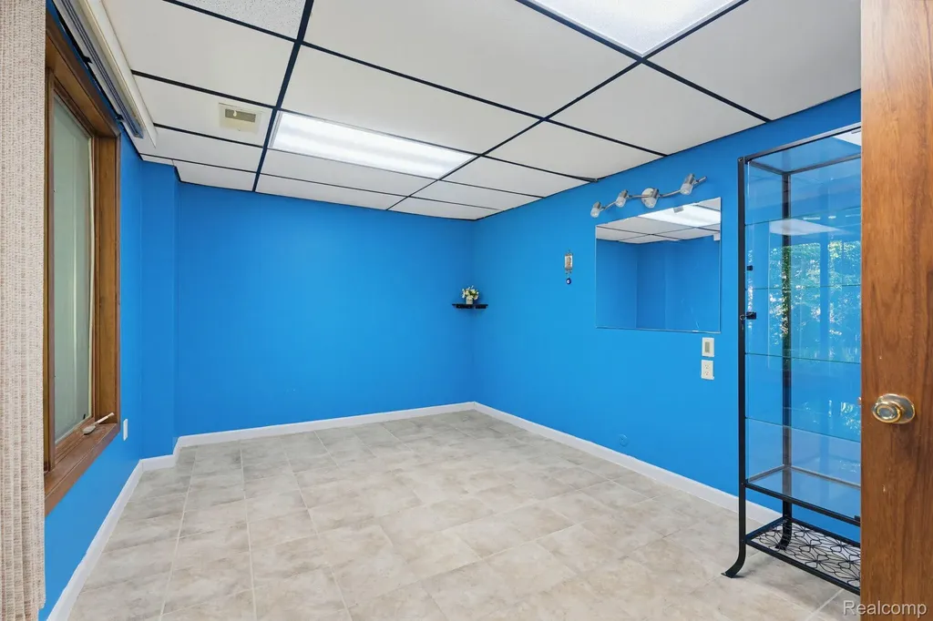 39200 Heatherbrook Drive Farmington Hills City MI 48331