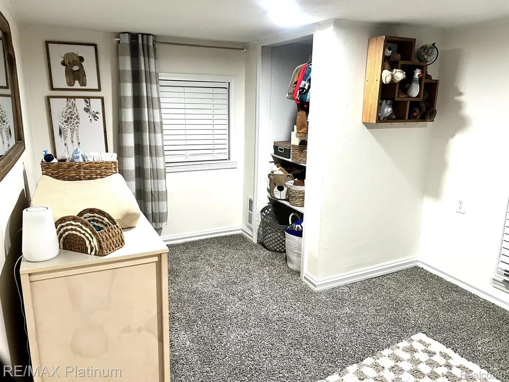 505 E Frank Street Fowlerville Village MI 48836