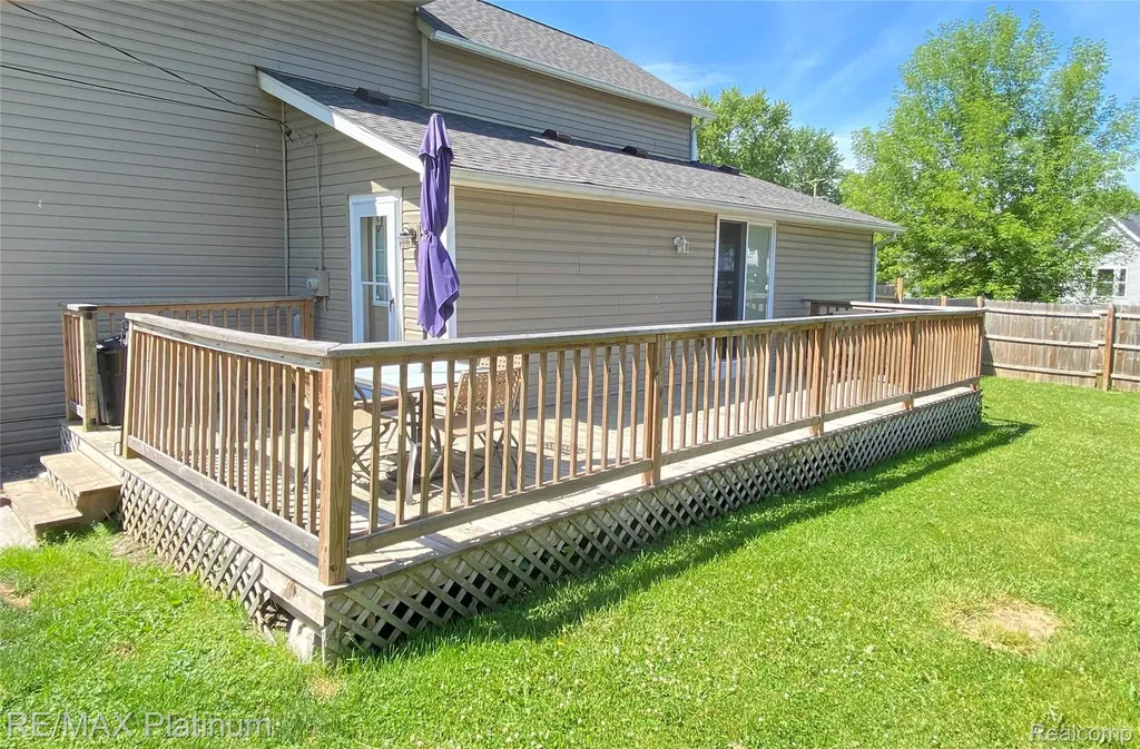 505 E Frank Street Fowlerville Village MI 48836