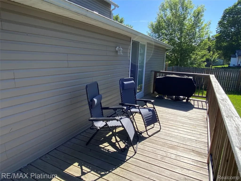 505 E Frank Street Fowlerville Village MI 48836