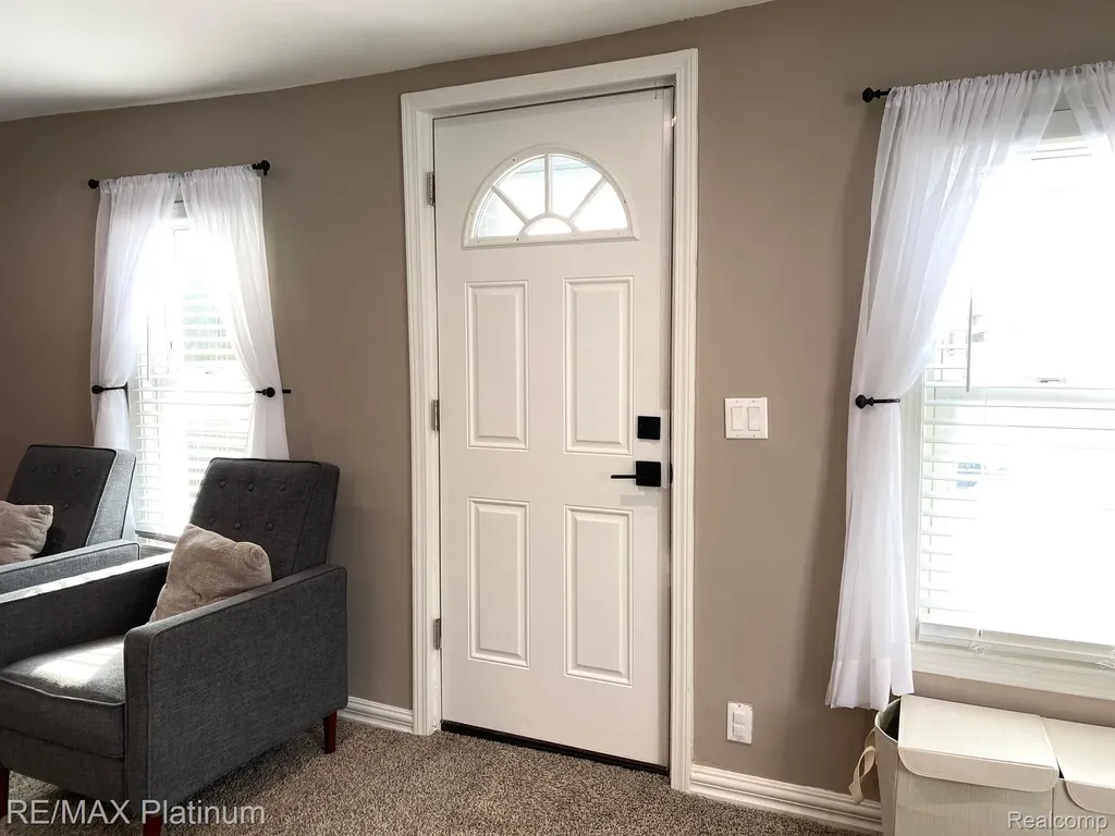 505 E Frank Street Fowlerville Village MI 48836