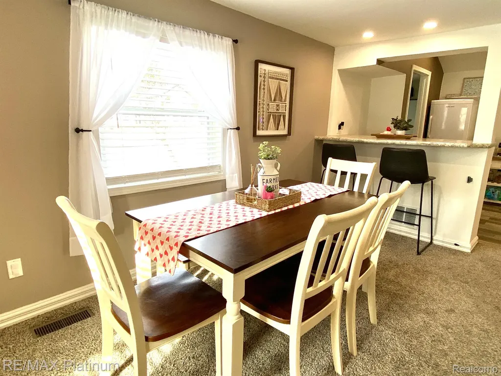 505 E Frank Street Fowlerville Village MI 48836